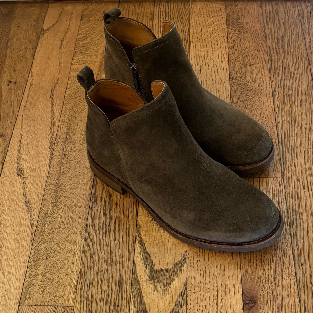 Sofft suede ankle booties